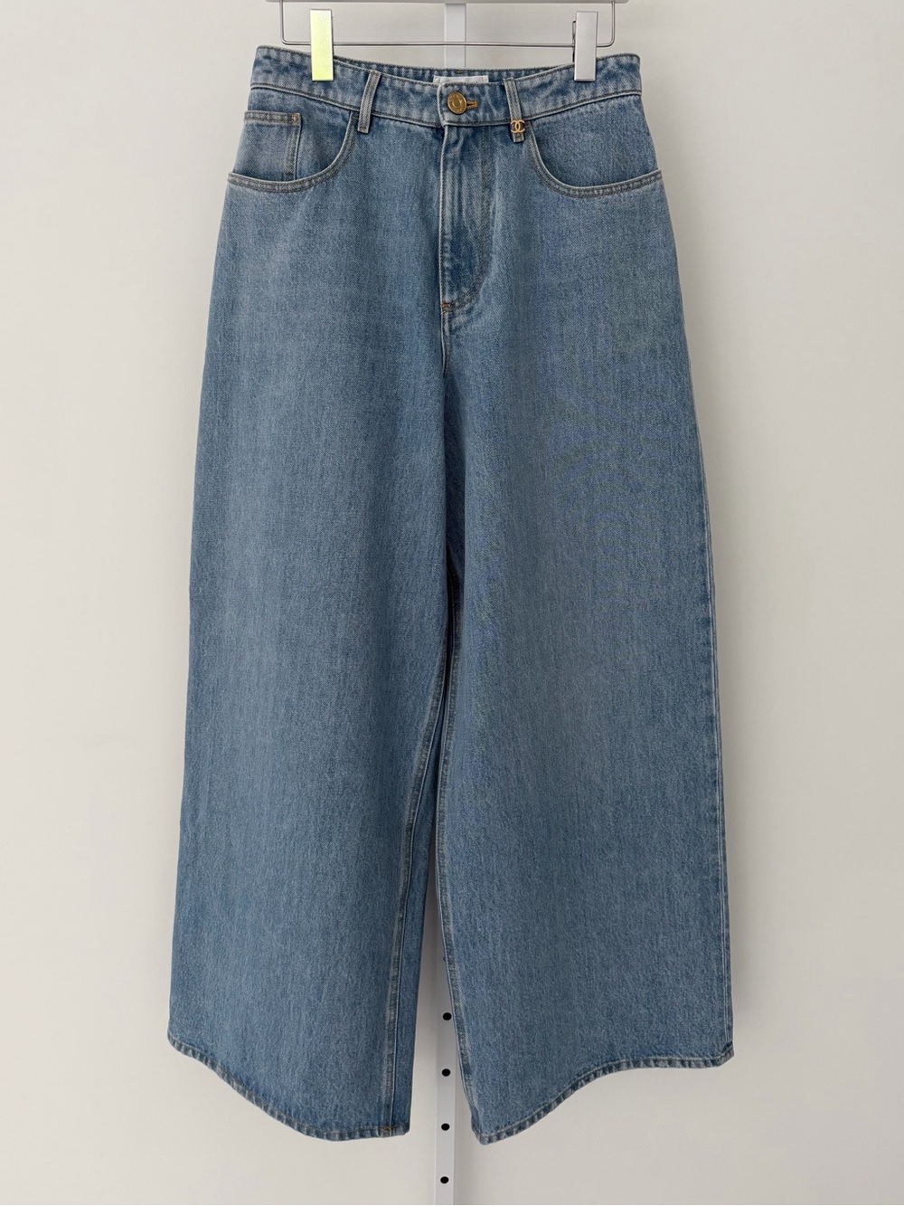 CHANEL 26A CC BLUE WASH BAGGY JEANS SIZE FR 36 / US 4 NWTS! - Picture 5 of 16